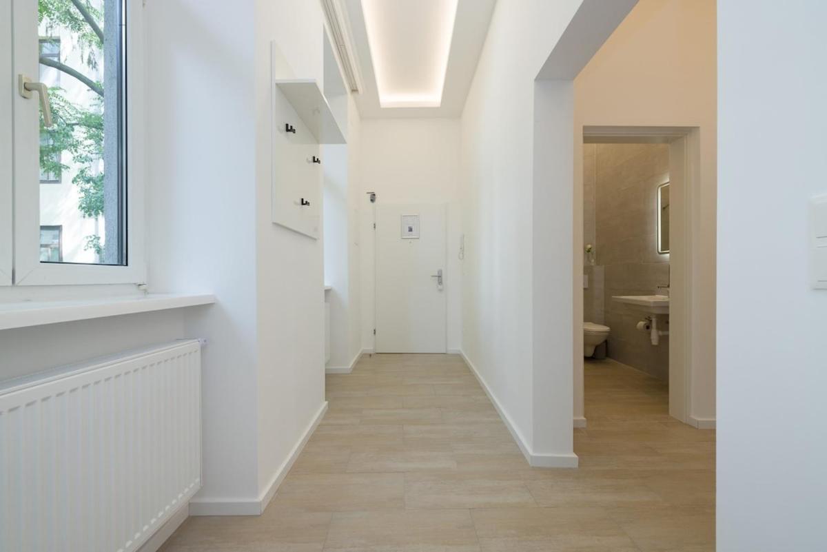 Close To Schoenbrunn I Bright Flat, Fast Wifi Apartament *