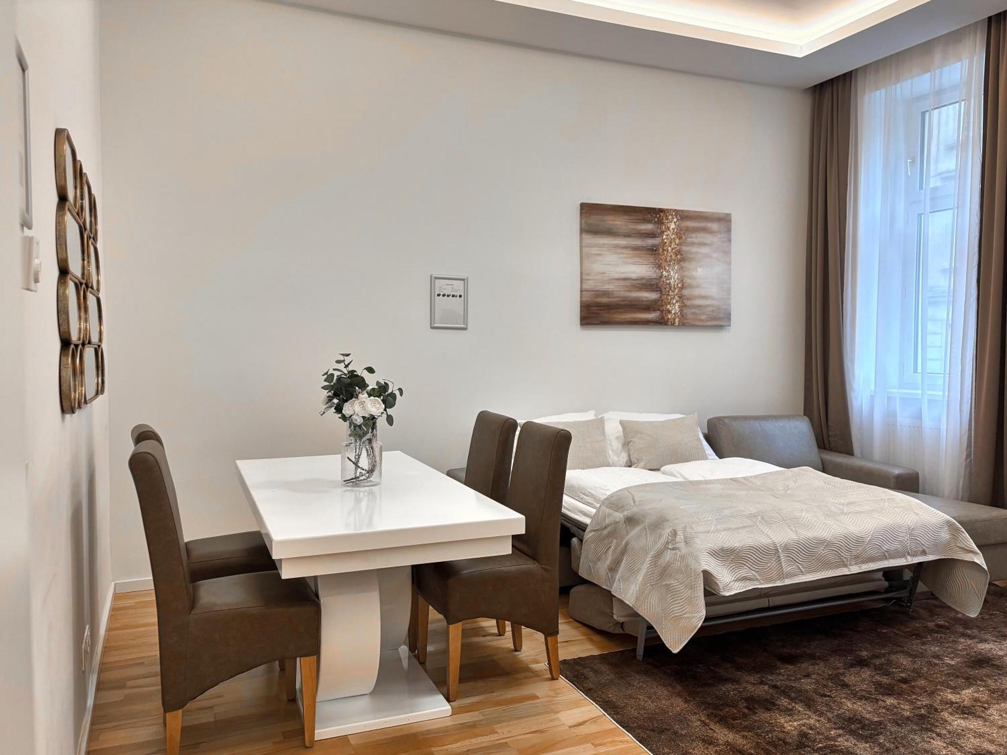 Close To Schoenbrunn I Bright Flat, Fast Wifi Apartament