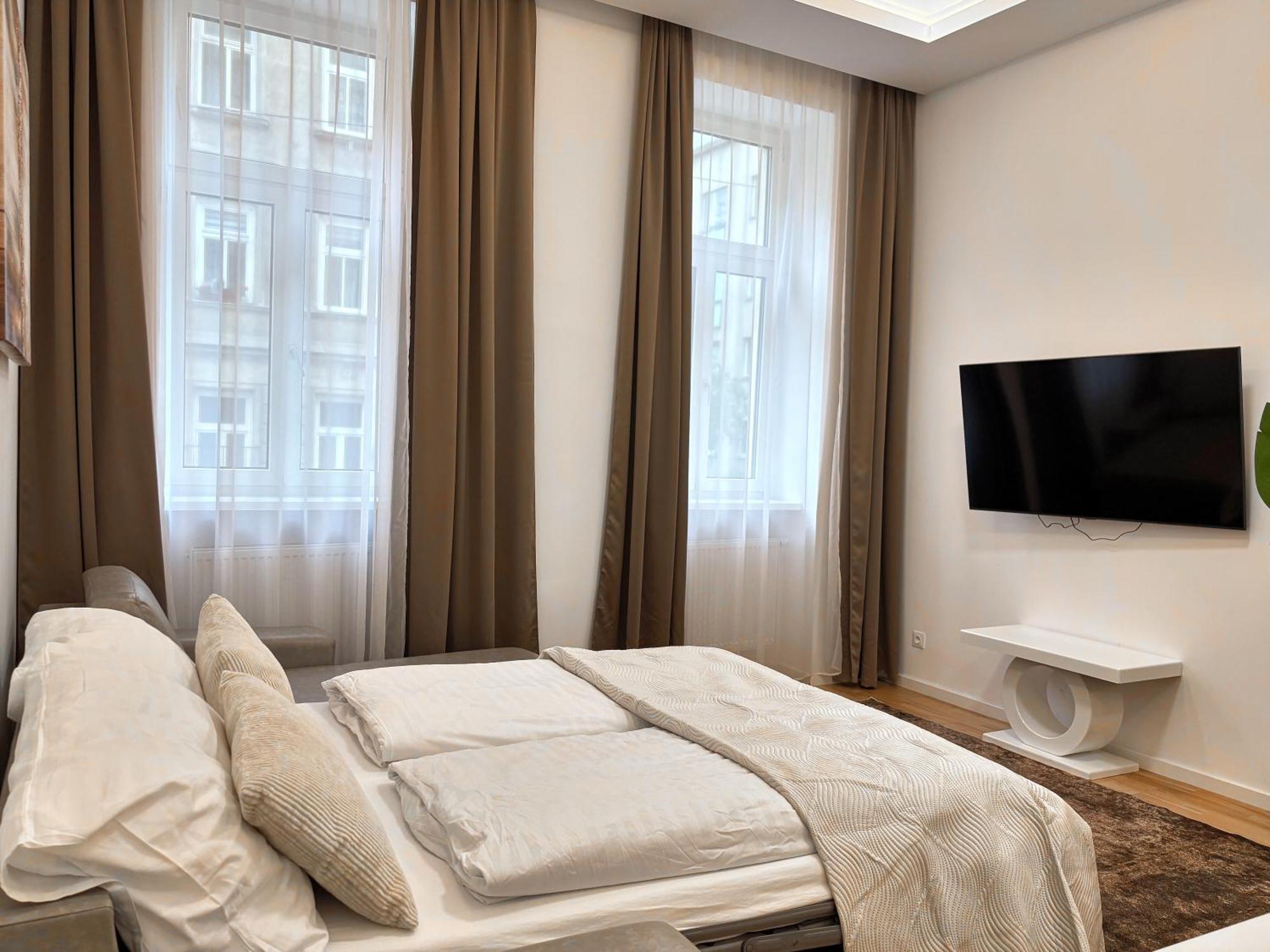 Close To Schoenbrunn I Bright Flat, Fast Wifi Apartament Wiedeń